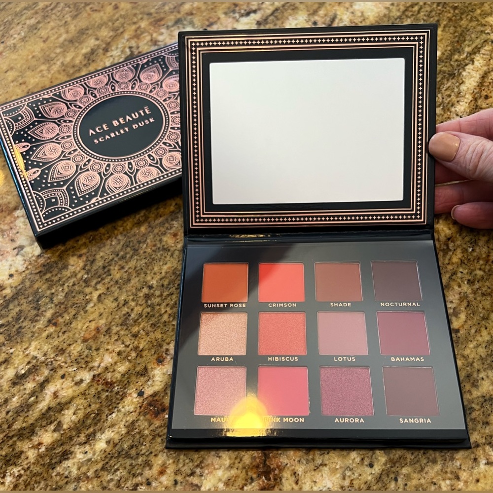 Ace Beauté Scarlet Dusk eyeshadow palette
